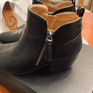 indigo rd. Black Booties NWOT